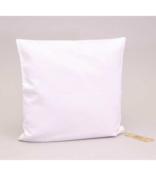 Pillow cover with hotel closure