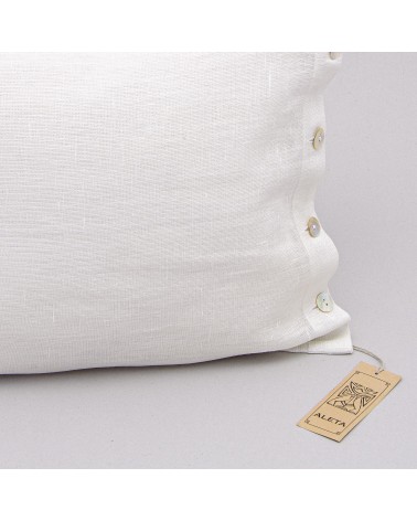 Pillow cover With machine hemstitch